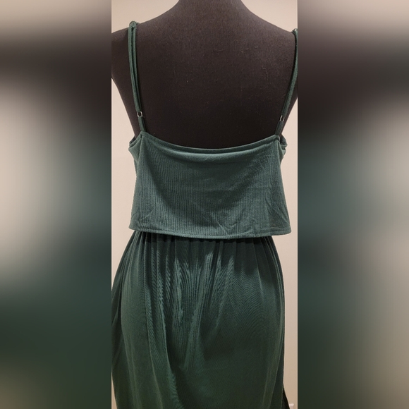 Comfortable Green Dress with Drawstring Waist - Picture 4 of 7